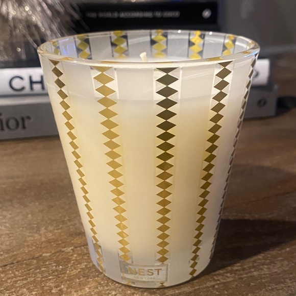 Nest Fragrance New York Grapefruit Classic Candle 8.1oz New No Box - Picture 4 of 4